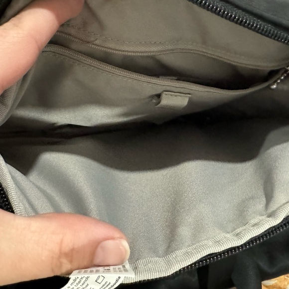 Baggallini crossbody bag - Picture 3 of 6